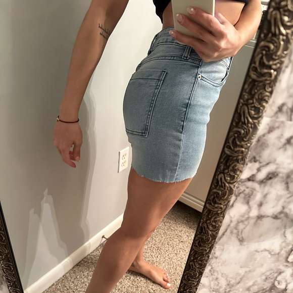 Fashion Nova Cut Offs - Picture 9 of 10